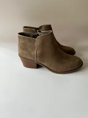 Ankle Boot Faux Suede size 4 UK Taupe